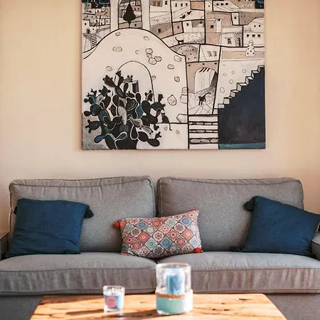 Hillwings Φαληράκι